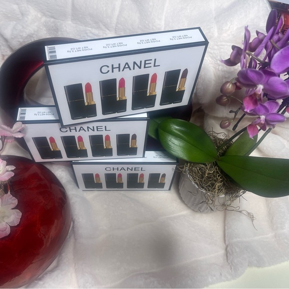 Women Makeup Satin Lipstick Set - Pink, Red, Coral, Nude, Berry - Picture 2 of 5